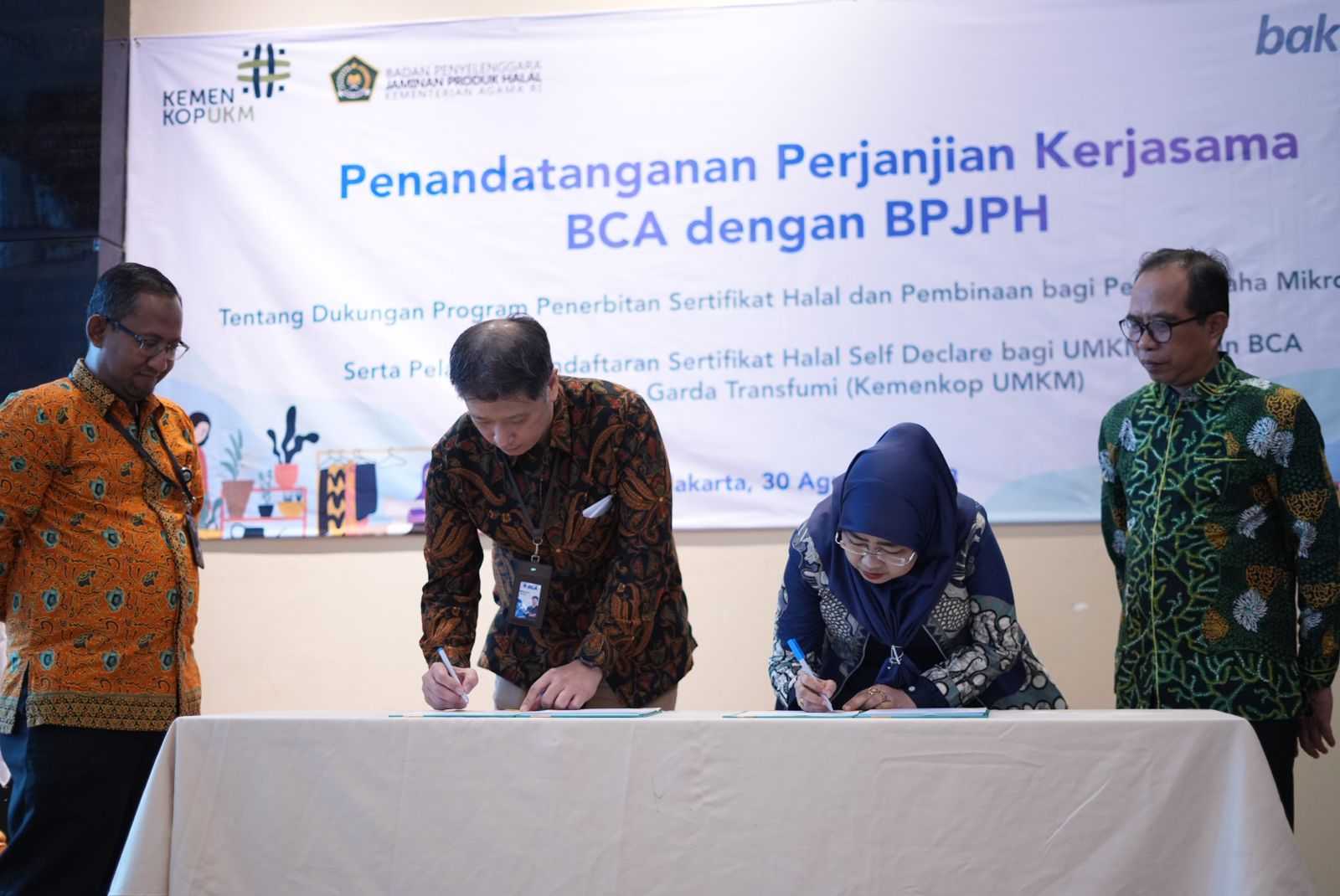 BPJPH-BCA Fasilitasi Pembiayaan Sertifikasi Halal hingga Pembinaan Pelaku UMK