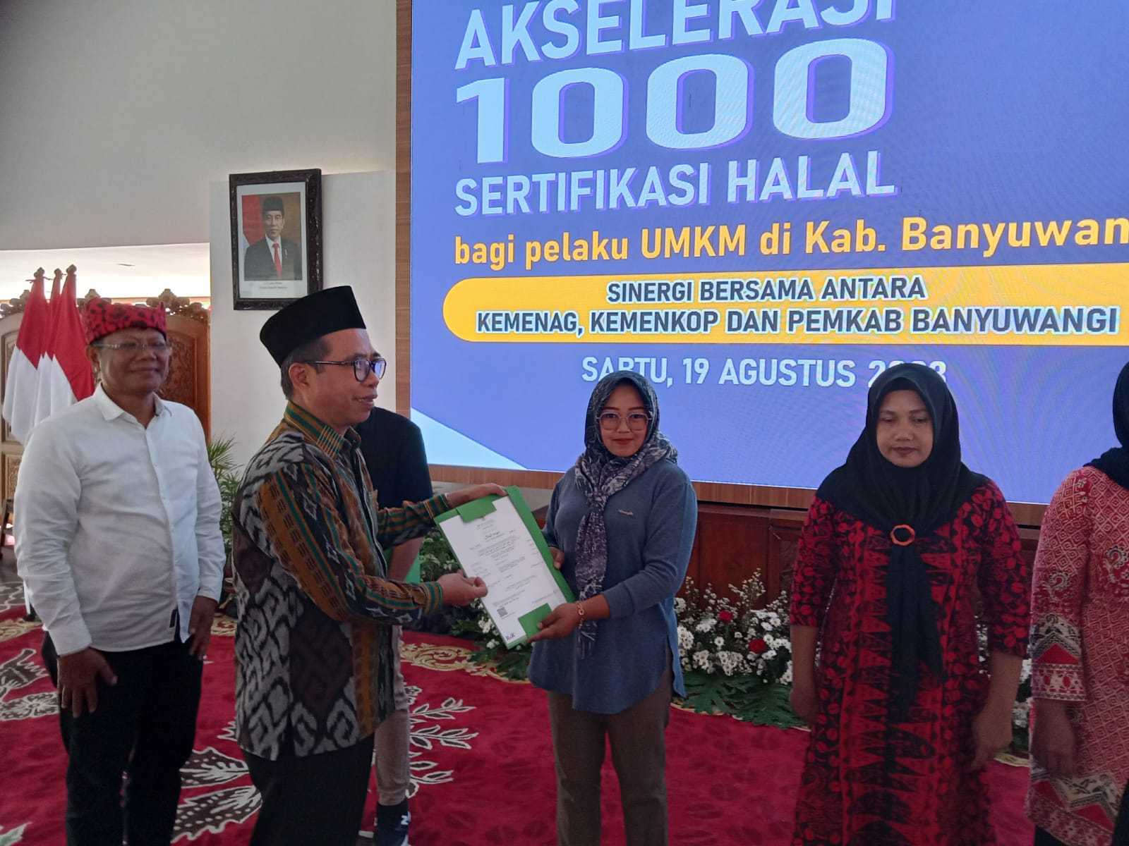 Ribuan Pelaku UMK di Banyuwangi Dapatkan Sertifikasi Halal, BPJPH: Contoh bagi Daerah Lain 