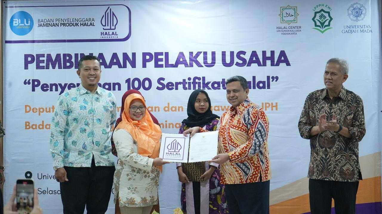 Serahkan 100 Sertifikat Halal Kepada Pelaku Usaha di Yogyakarta Bersama Wamenkeu, Babe Haikal: Jaga Konsistensi Kehalalan Produk