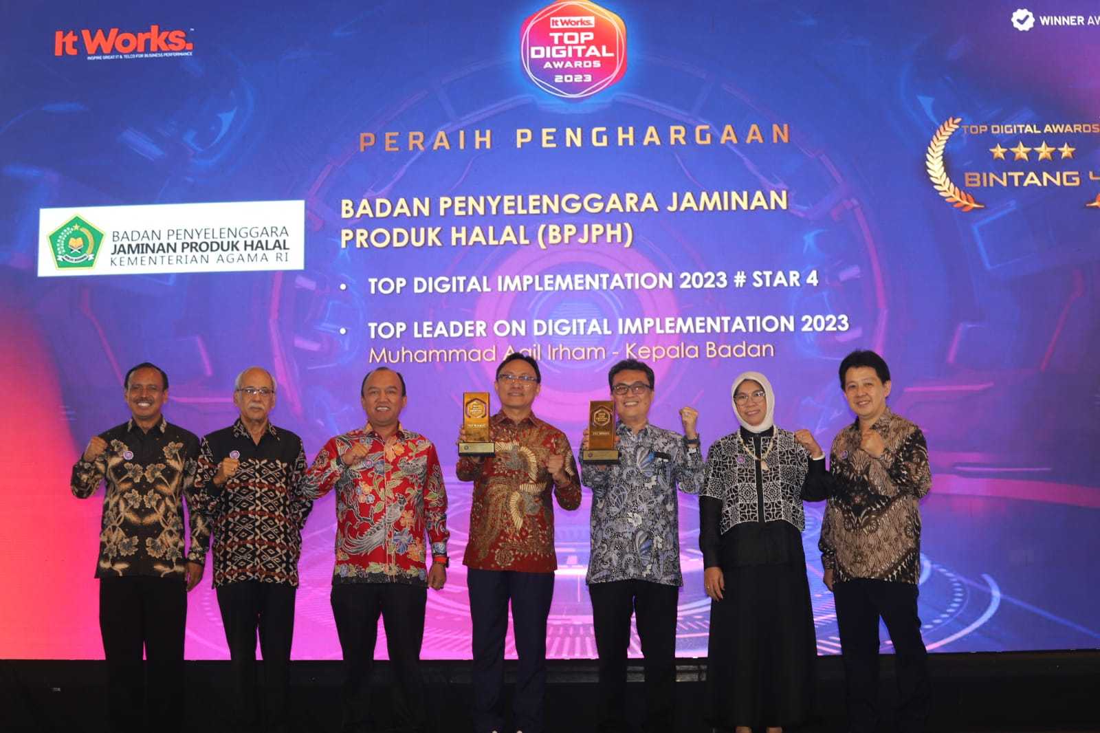 Punya SIHALAL, BPJPH Kemenag Sabet Dua Penghargaan Top Digital Awards 2023