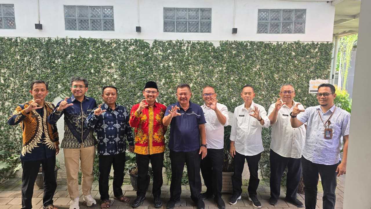 BPJPH - Pemkab Cirebon Dorong Pembangunan Ekosistem Halal 