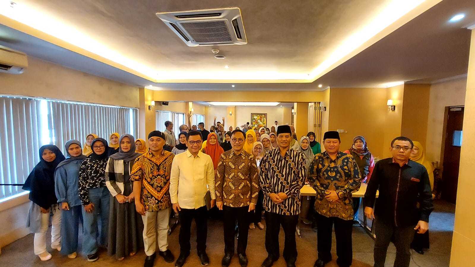 BPJPH and Parliament Promote Free Halal Certification for Business Actors